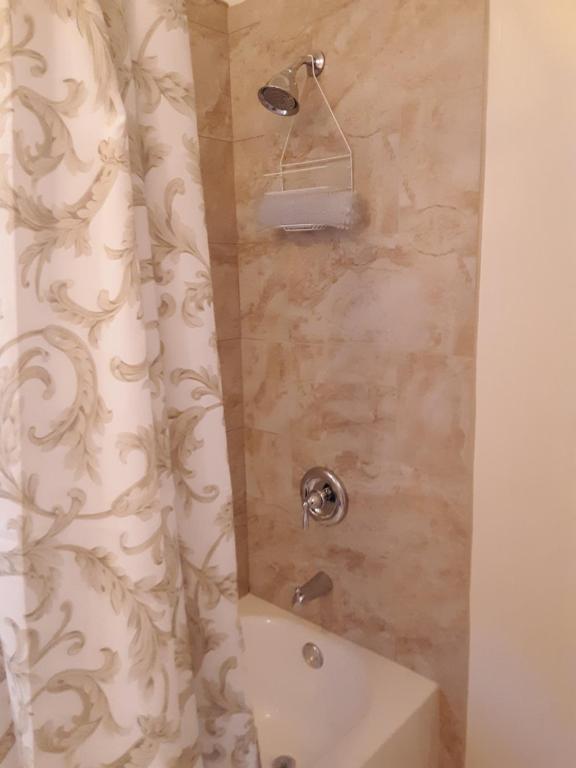 Secret Garden Inn & Cottages - Image 5