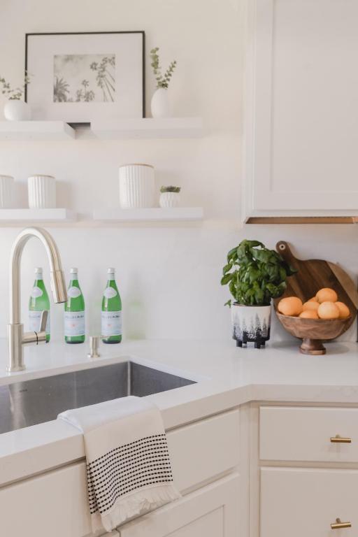 PRESIDENTIAL SUITE MOUNTAIN/LAKE VIEWS w/HEATED POOLS- PGA WEST - Image 7