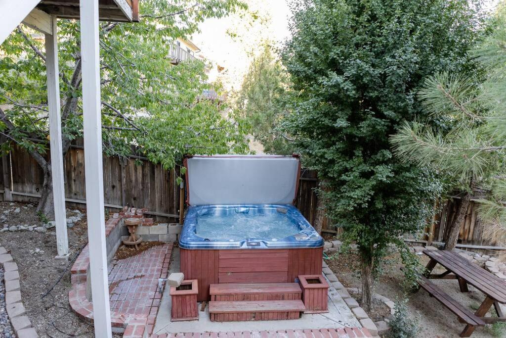 Apres-Ski Chalet Mt High Wrightwood Ski Resort