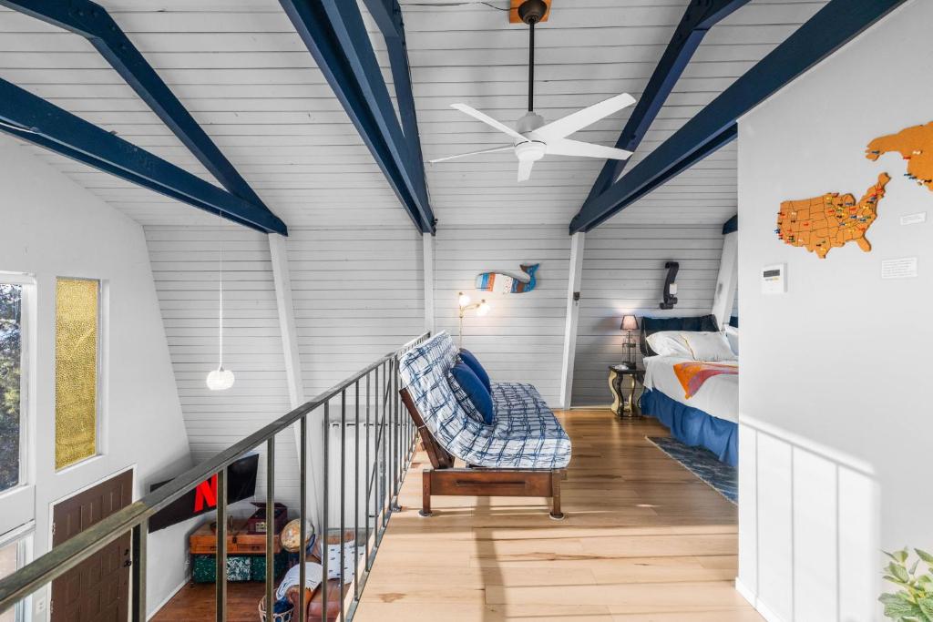 The SeaBarn Vista Views, Hot Tub and Stargazing - Image 7