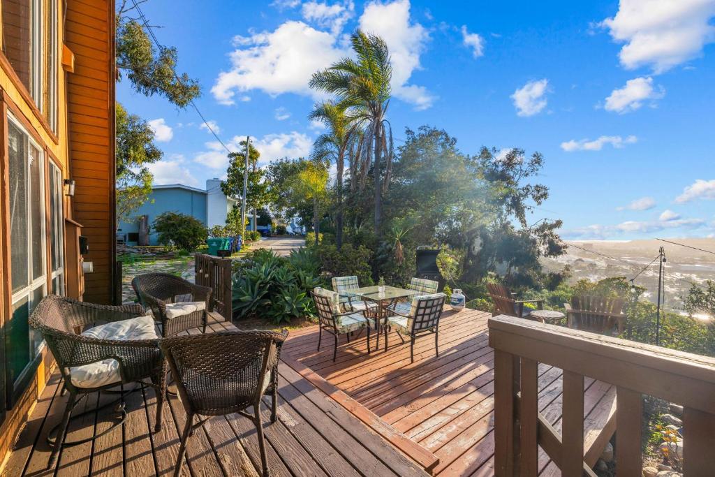 The SeaBarn Vista Views, Hot Tub and Stargazing - Image 6