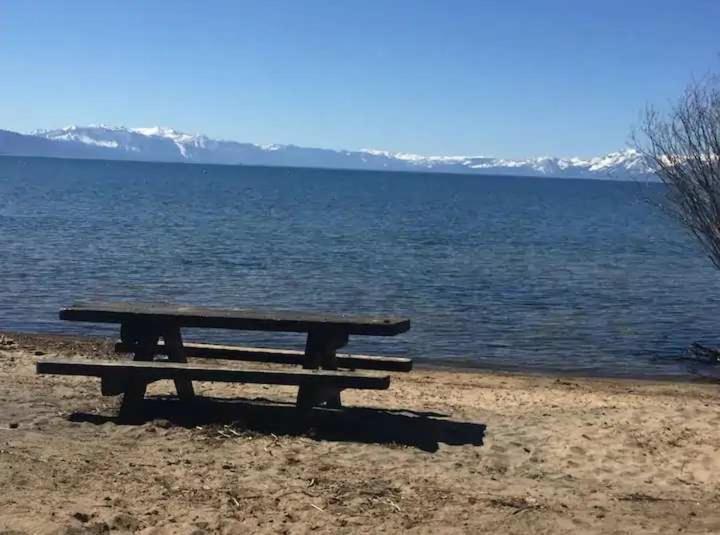 #10 Lakeside Great Location Beach Access Dogs ok - Image 4