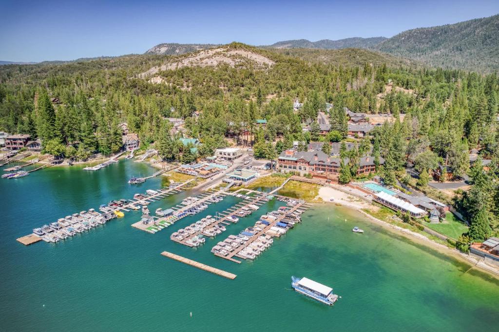 Cottage Like Suite with Private Hot Tub - Image 6