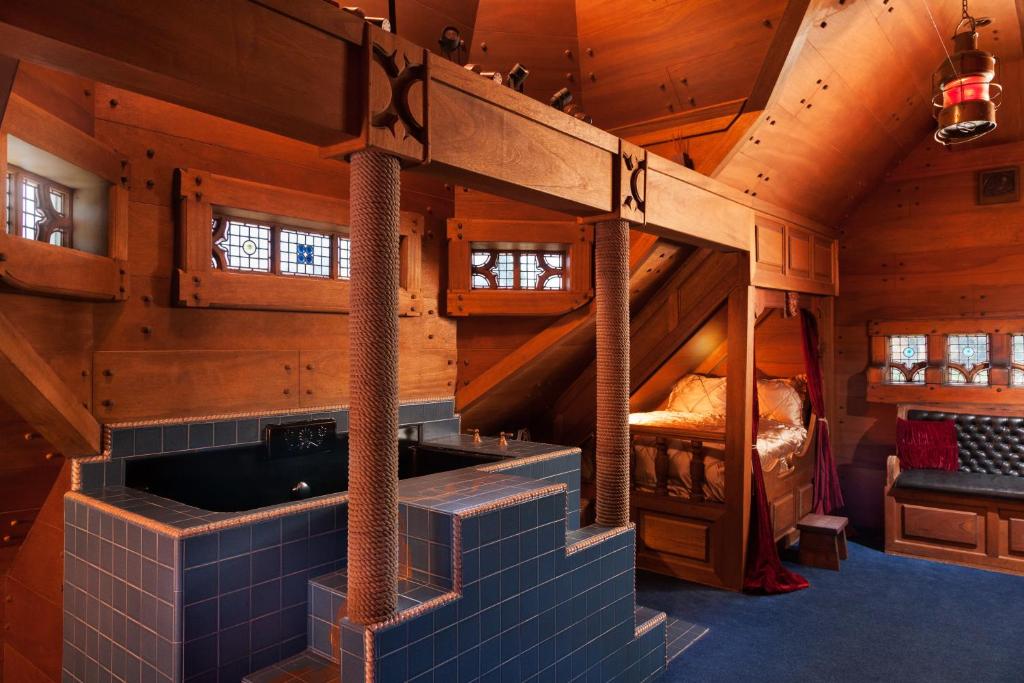 Hot Tub (Jacuzzi) - Photo 3