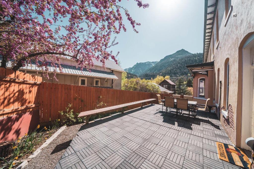 St. Elmo Hotel - Image 6