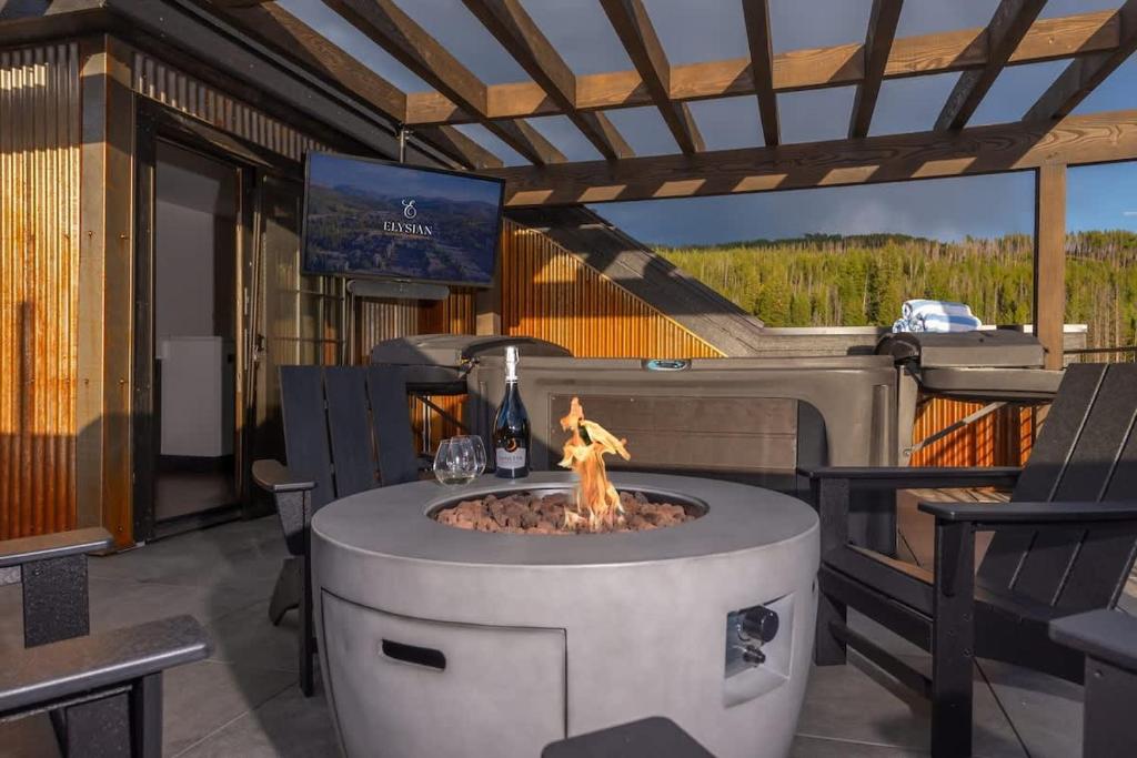 Hot Tub (Jacuzzi) - Photo 5