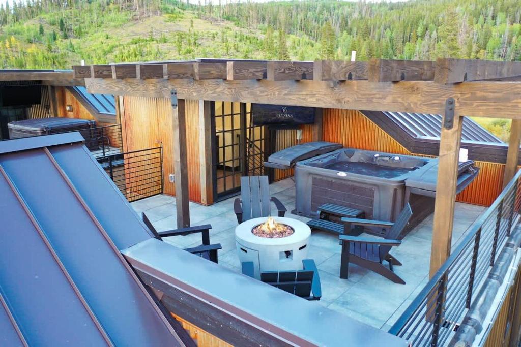 Hot Tub (Jacuzzi) - Photo 7