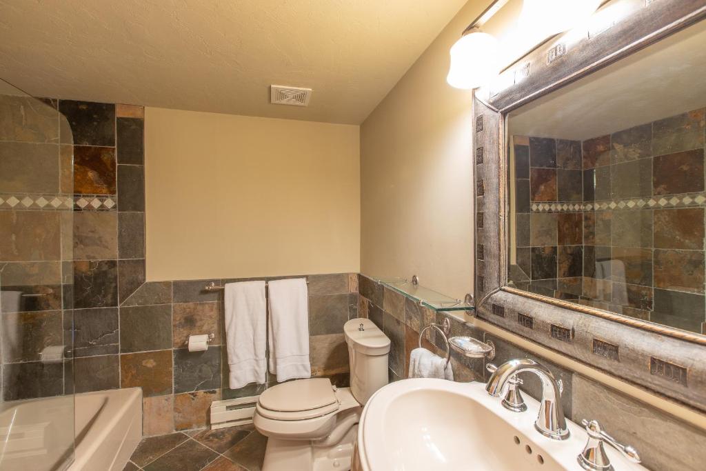 Hot Tub (Jacuzzi) - Photo 6