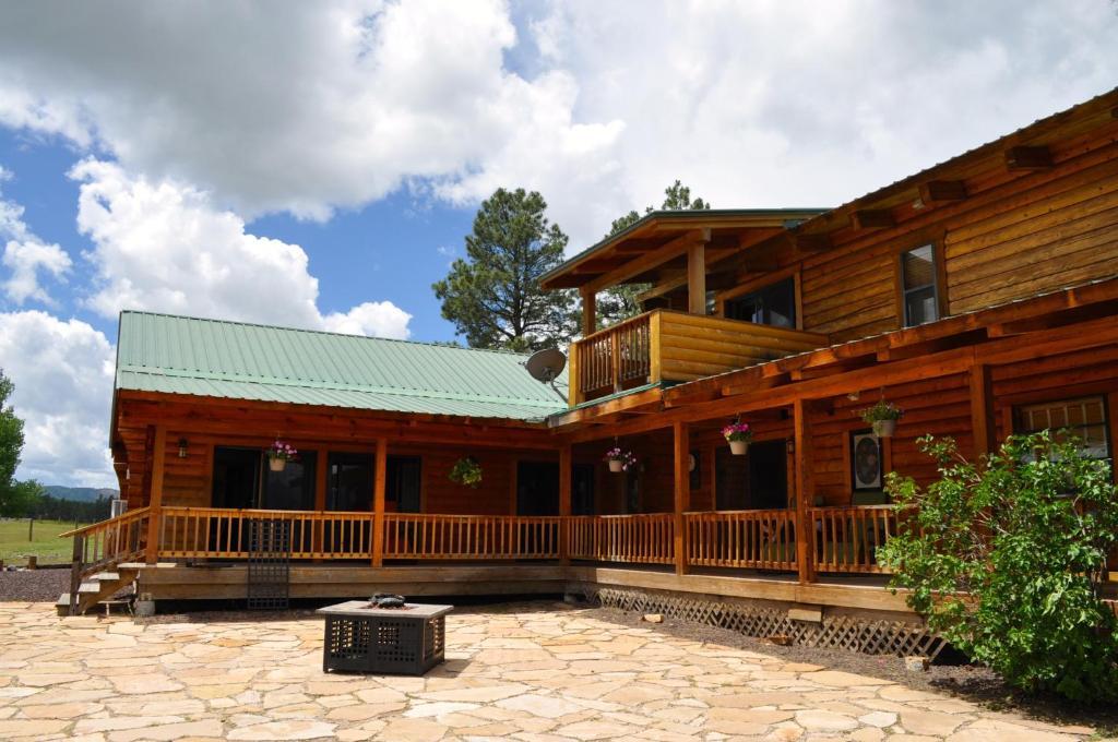 Elkwood Manor Bed & Breakfast - Image 6