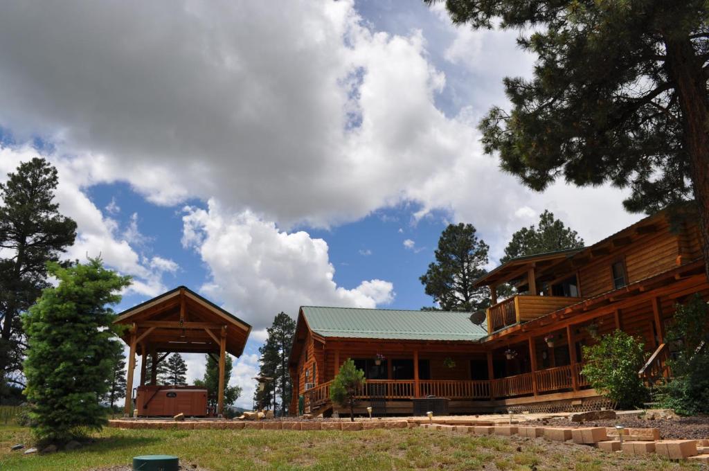 Elkwood Manor Bed & Breakfast