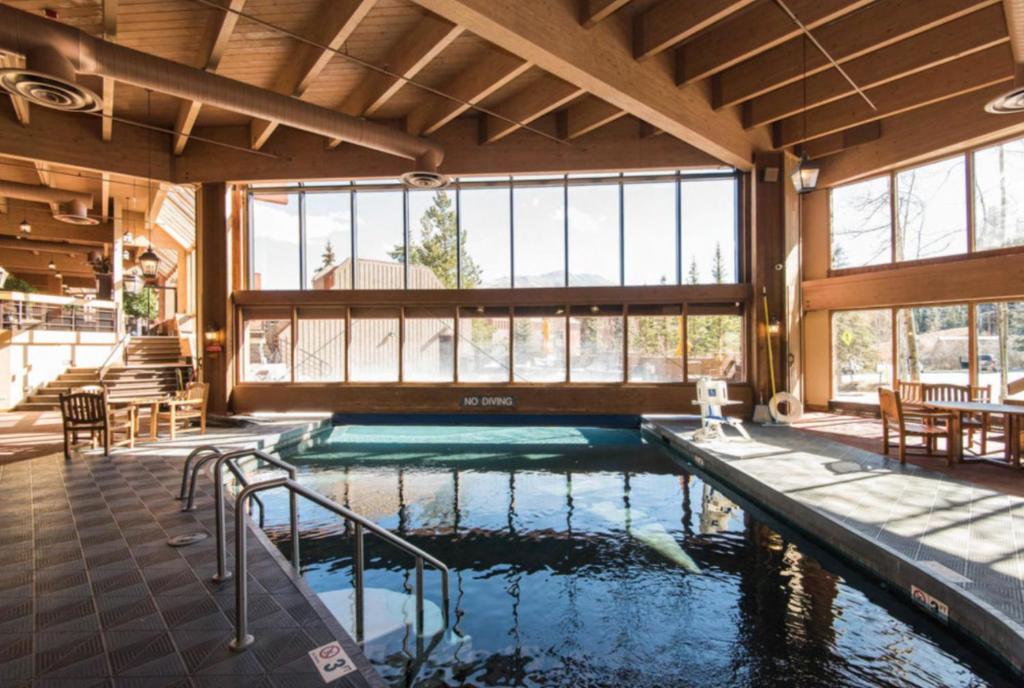 Remodeled Ski in and ski out Condo! - Image 4