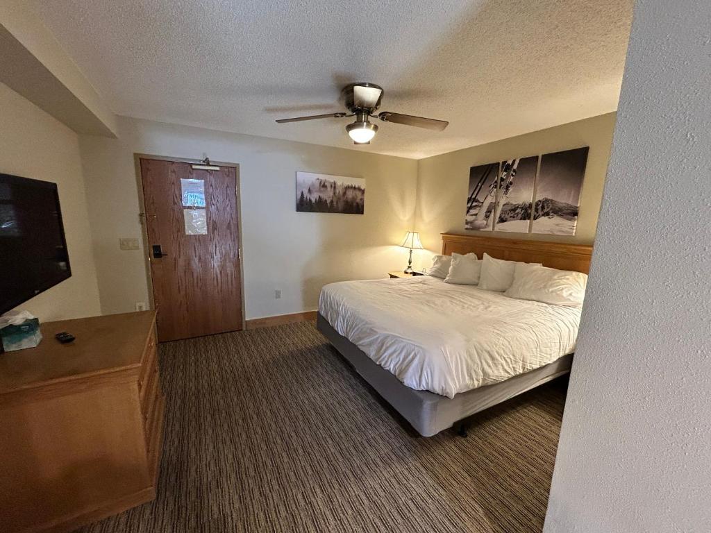 Grand Lodge Crested Butte - Image 8