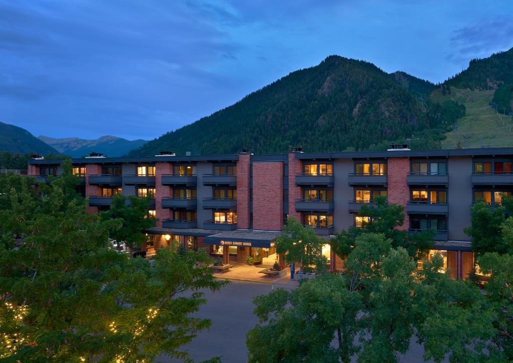 Aspen Square Condominium Hotel - Image 7