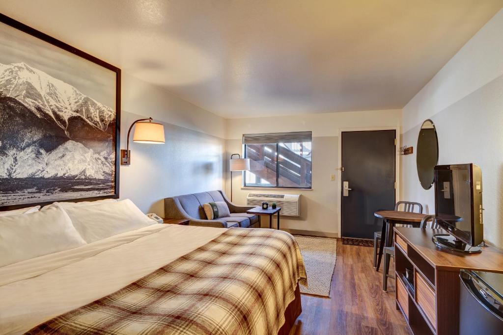 Loyal Duke Lodge - Image 8