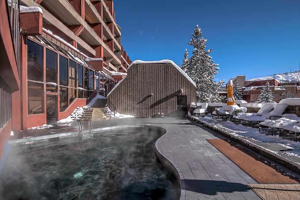 Hot Tub (Jacuzzi) - Photo 4