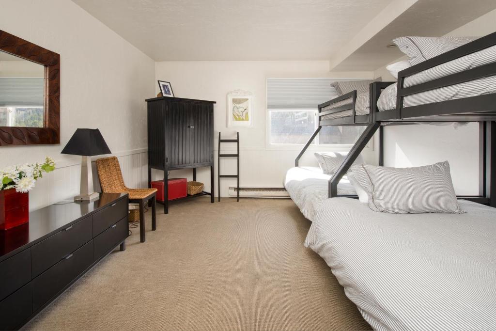 Evergreen Lodge at Vail - Image 6