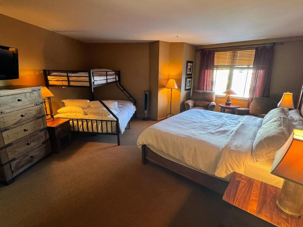 Ski-In Ski-Out Condo at Zephyr Mountain Lodge 1518 - Image 7