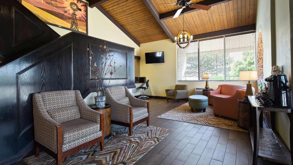 Best Western Sundowner - Image 6