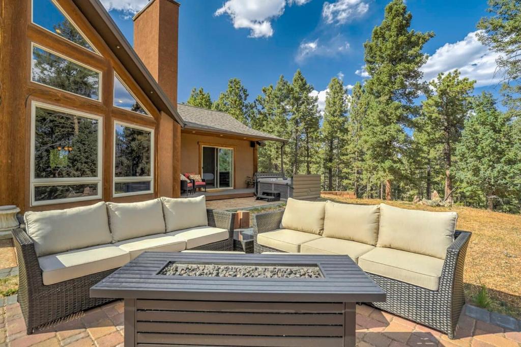 Colorado Lux Private Cabin Hot Tub Game Room A - Image 6