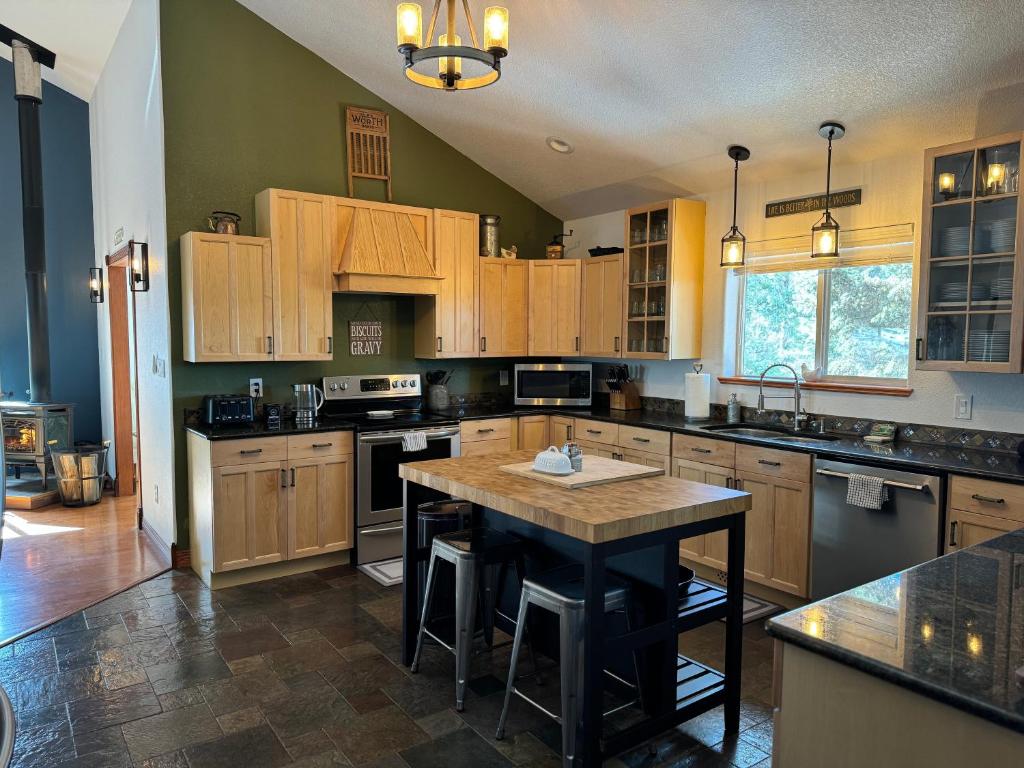 Sunset Grove - Image 4