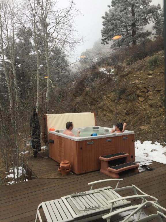 Hot Tub (Jacuzzi) - Photo 3
