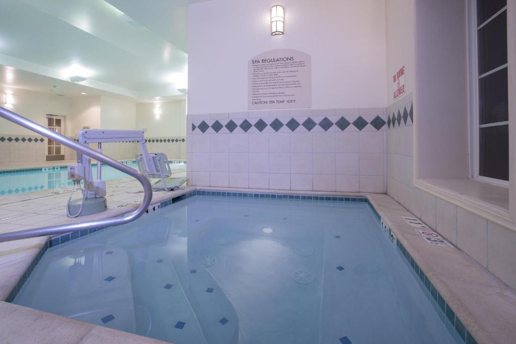 Holiday Inn Colorado Springs - Airport by IHG