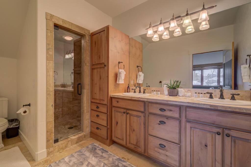 Escape Chalet - Family and Pet-friendly Steamboat Chalet - Image 8