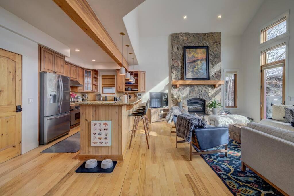 Escape Chalet - Family and Pet-friendly Steamboat Chalet - Image 4