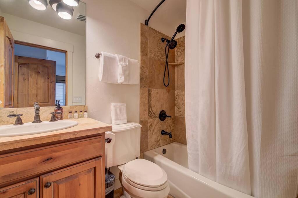 Hot Tub (Jacuzzi) - Photo 4