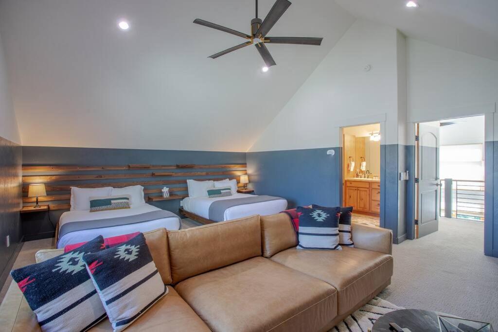 Escape Chalet - Family and Pet-friendly Steamboat Chalet - Image 7