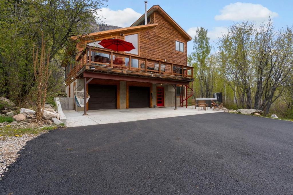 Hot Tub (Jacuzzi) - Photo 2