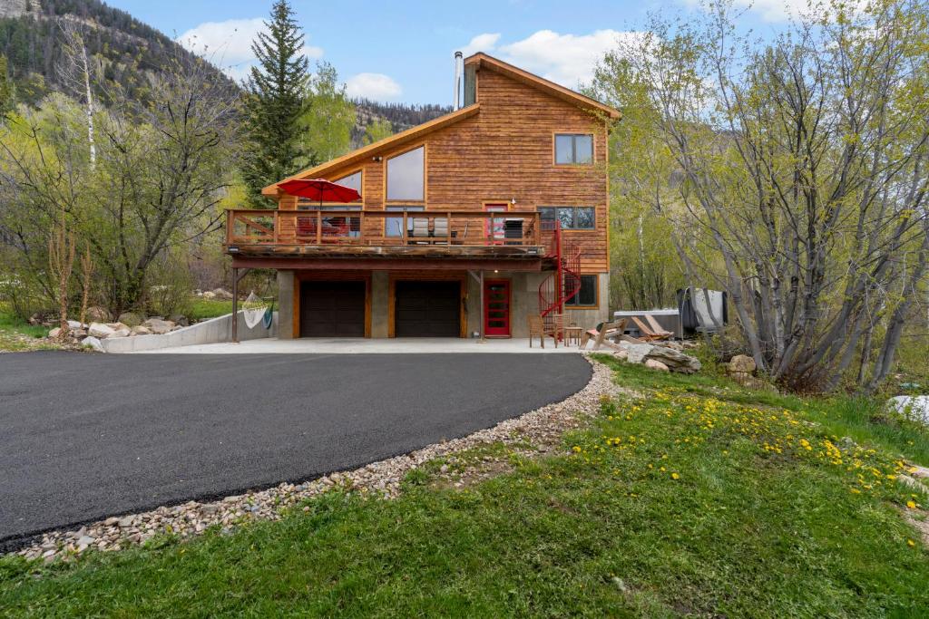 Secluded Mtn home by Purg, Hot Tub, Views! Pets ok - Image 6