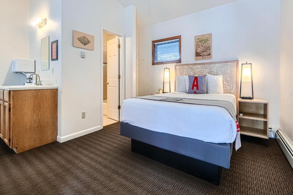 A-Lodge Boulder - Image 8