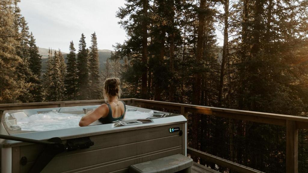 Hot Tub (Jacuzzi) - Photo 5