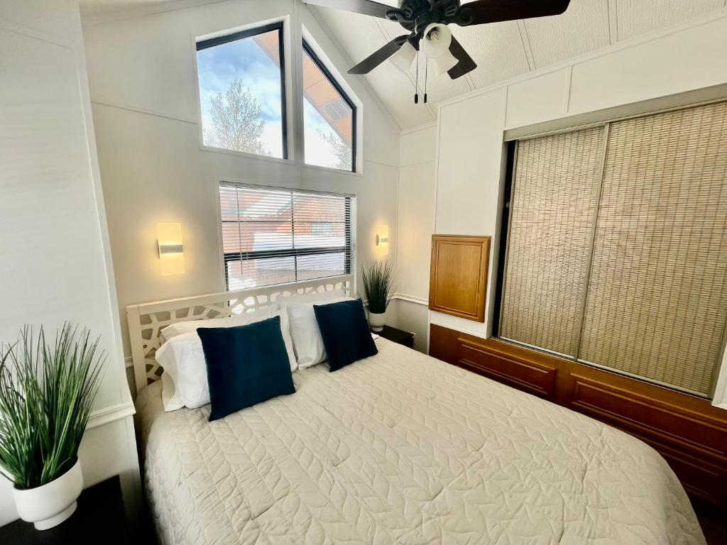 Sun & Snow Chalet Breckenridge, a dog lovers dream! - Image 8