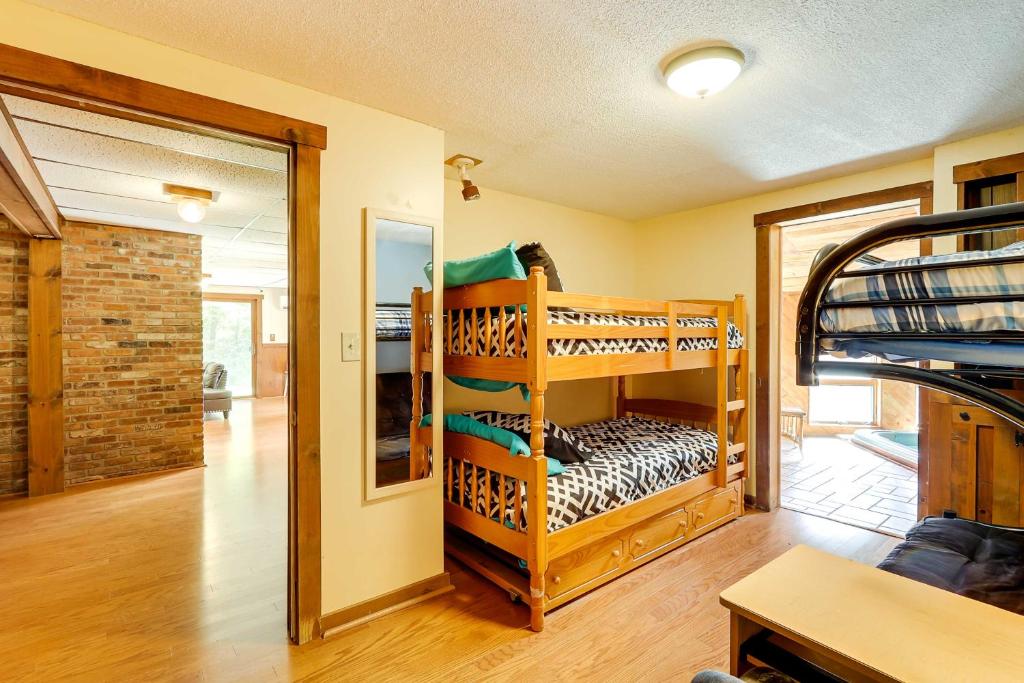 Hot Tub (Jacuzzi) - Photo 7