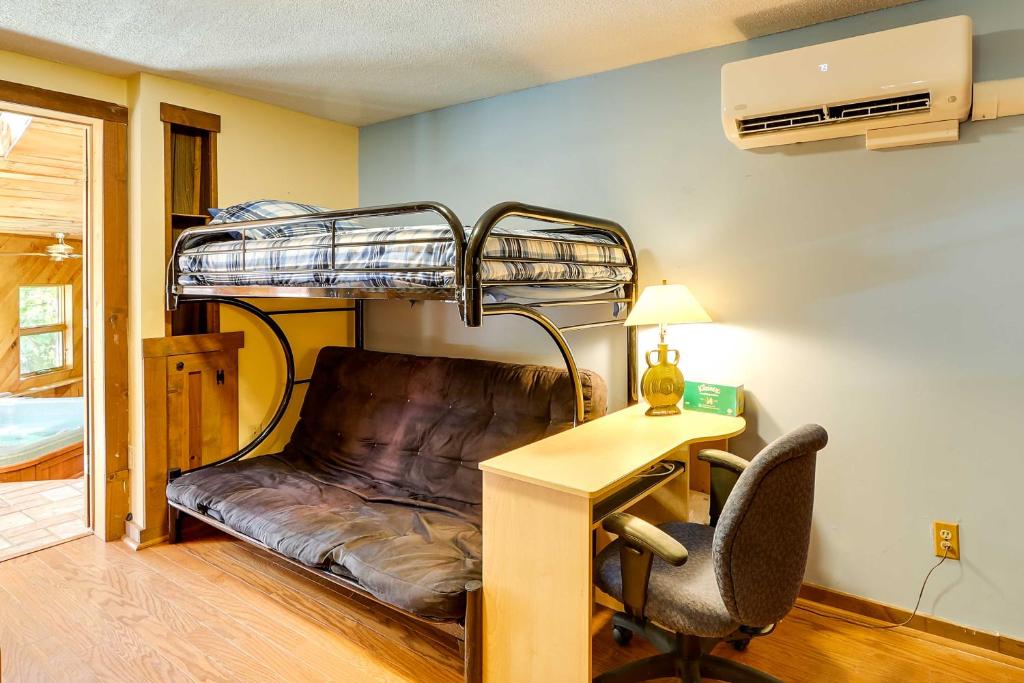 Hot Tub (Jacuzzi) - Photo 4