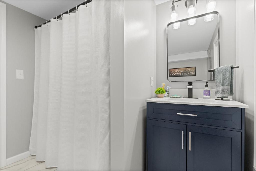 Brand new home minutes to casino - Image 7