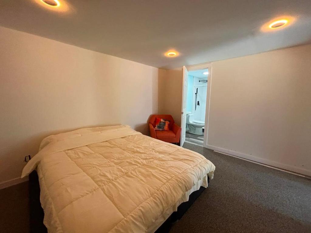 Hot Tub (Jacuzzi) - Photo 2