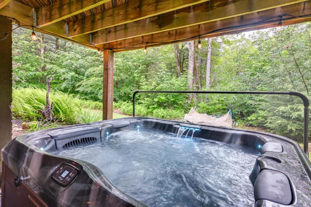 Hot Tub (Jacuzzi) - Photo 4