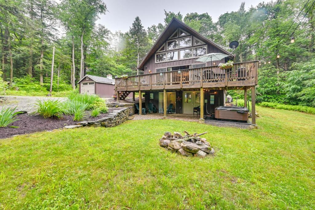 Tolland Cabin with Private Hot Tub and Grill!
