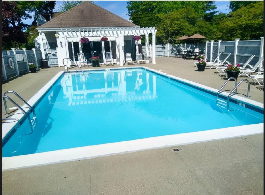 Cozy French Style Villa- 3 Bed-Casino-Pools-Jacuzzi - Image 4