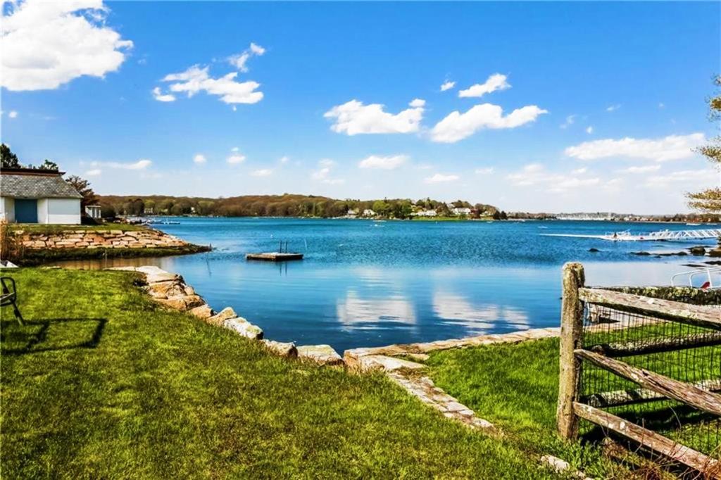 Flagship Inn & Suites - Image 6