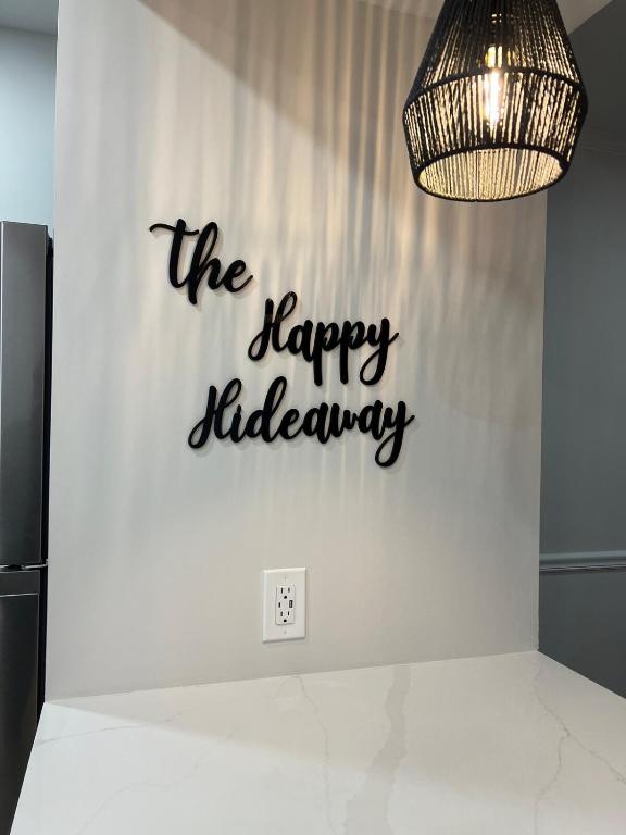 Newly Renovated Villa with King Bed and Amenities, 1 mile to Mohegan Sun - Image 6