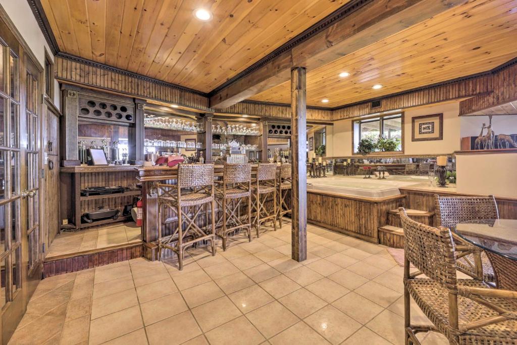 Hot Tub (Jacuzzi) - Photo 4