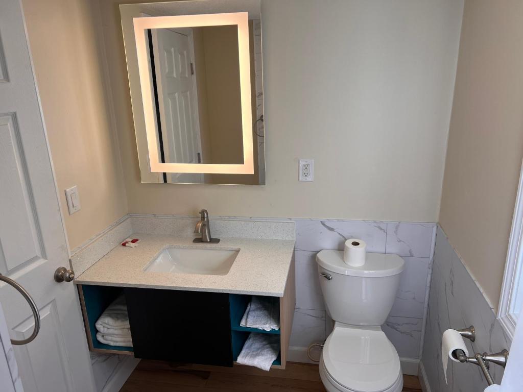 The Inn of Dayville - Image 7