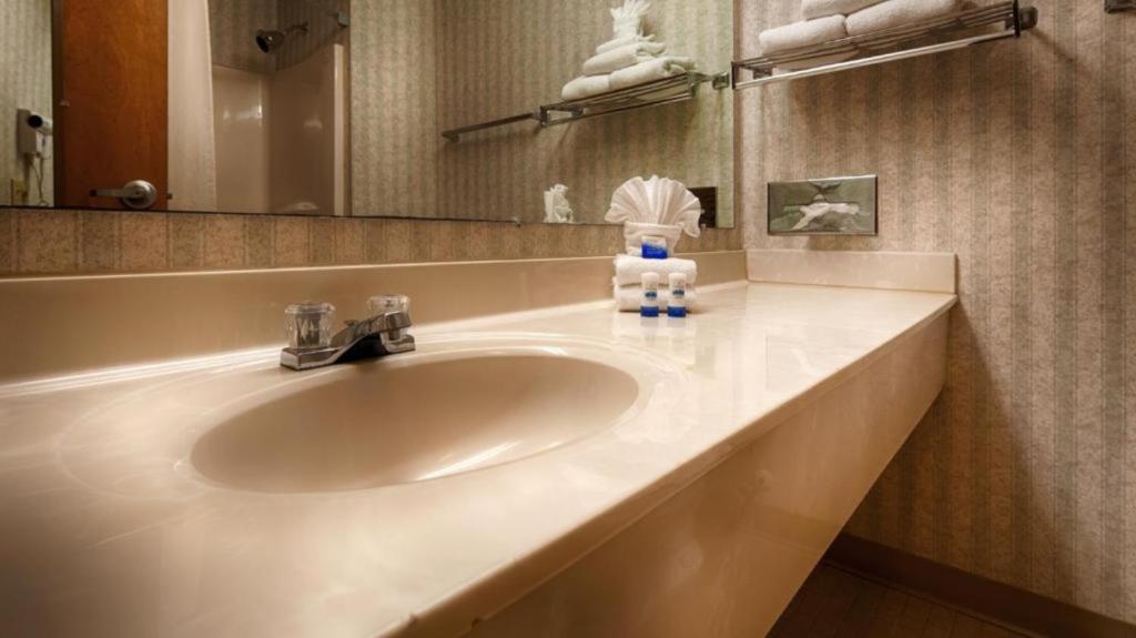 Baymont by Wyndham Groton/Mystic - Image 8