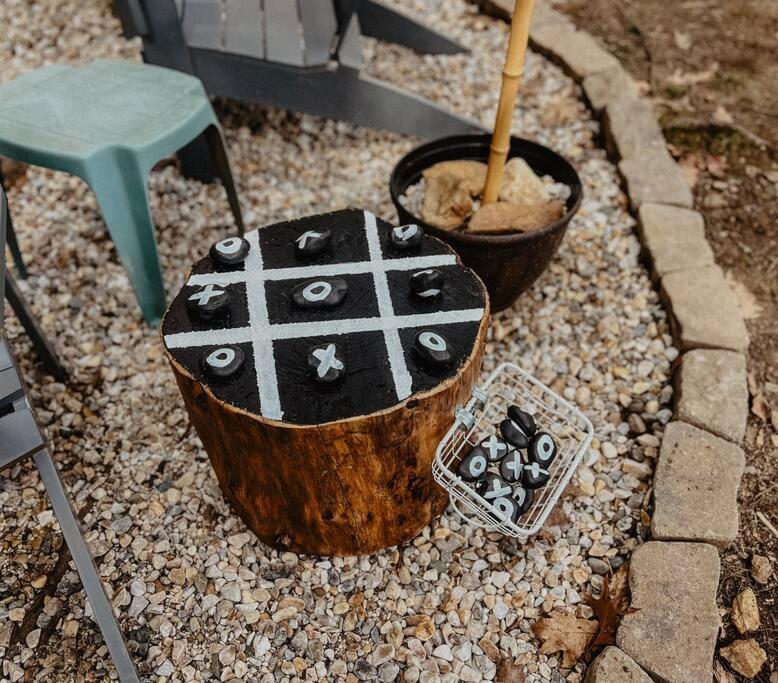 Creek Side Cabin with Wood Fired Hot Tub and Fire Pit - Image 8
