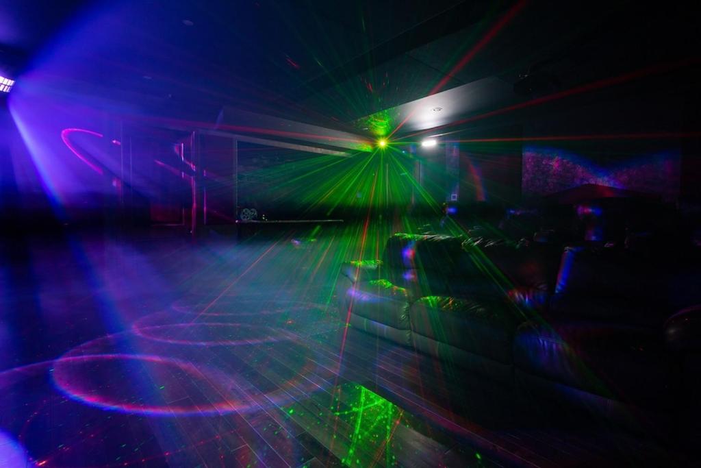 Exclusive High End Candlewood Lake retreat - Image 7