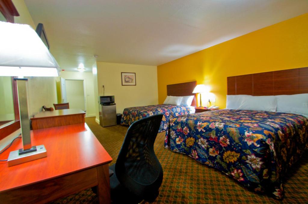 Passport Inn and Suites - Middletown - Image 6
